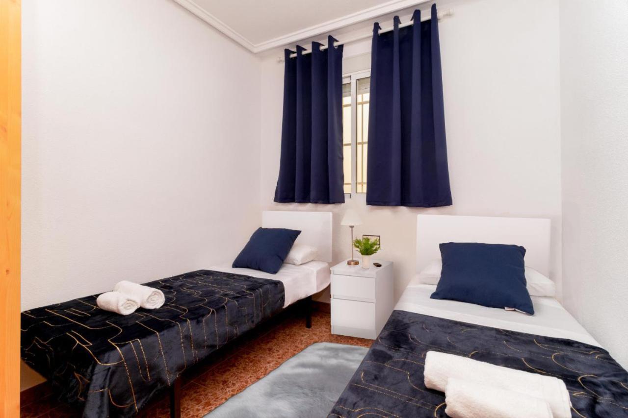 Apartamentos Villa Madrid 托雷维耶哈 外观 照片