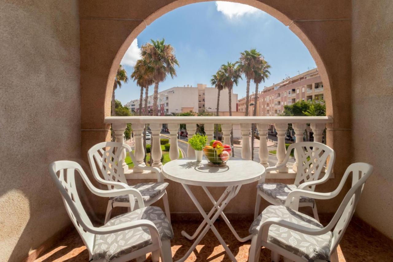 Apartamentos Villa Madrid 托雷维耶哈 外观 照片